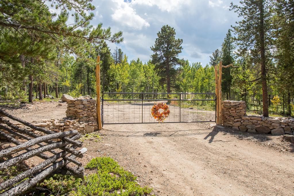 Blue Sky Mountain Ranch Black Hawk Exterior photo